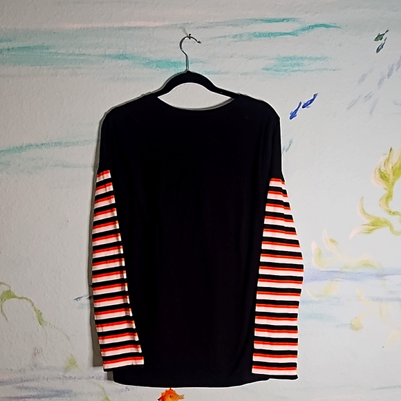 Disney's Mickey Mouse on his broom Halloween Shirt. Juniors Extra Large. - Picture 4 of 8